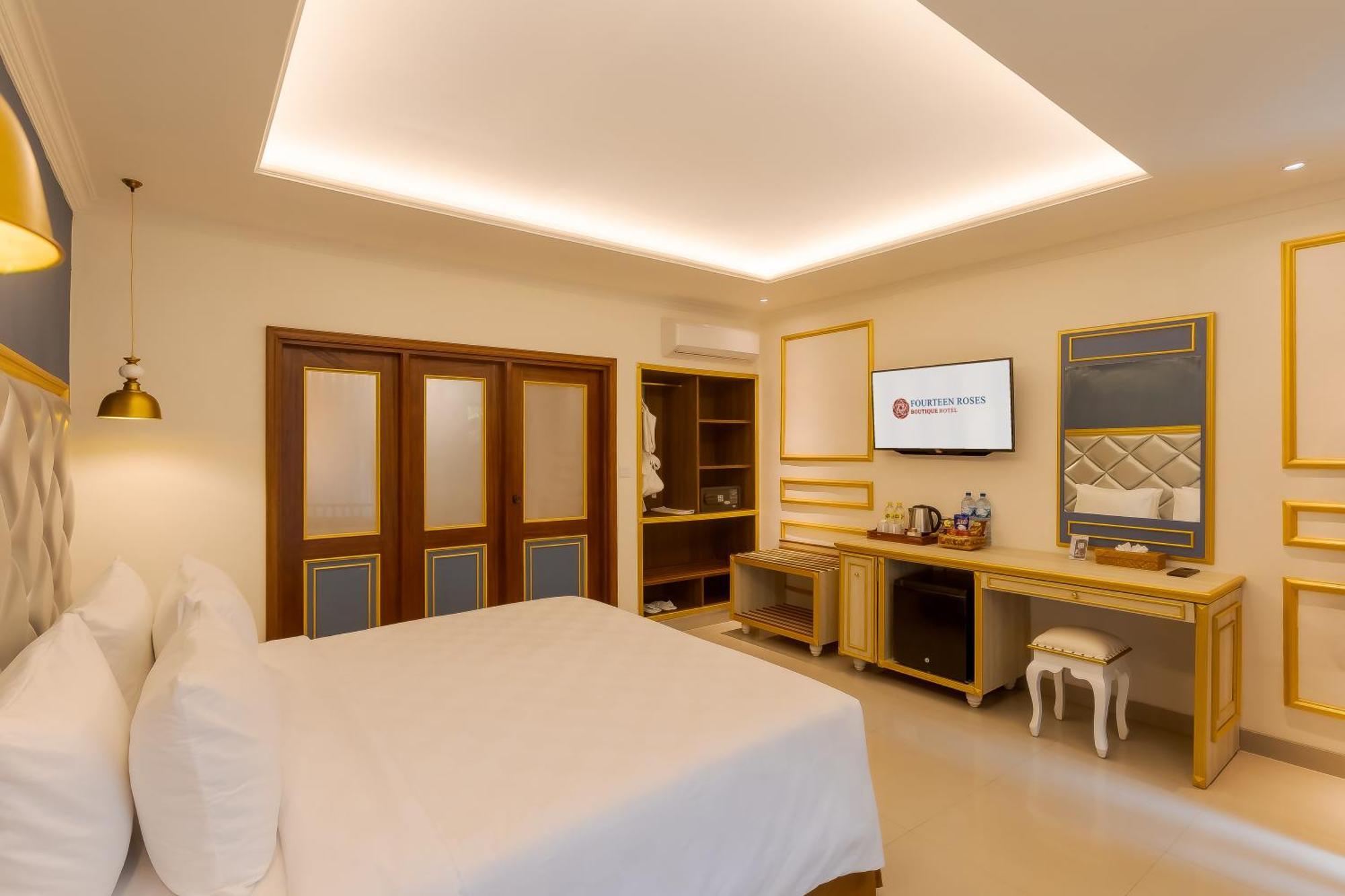 Fourteen Roses Boutique Hotel, Kuta Легиан Экстерьер фото